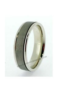 9K and Titanium 6mm Gents Wedding Ring 094091